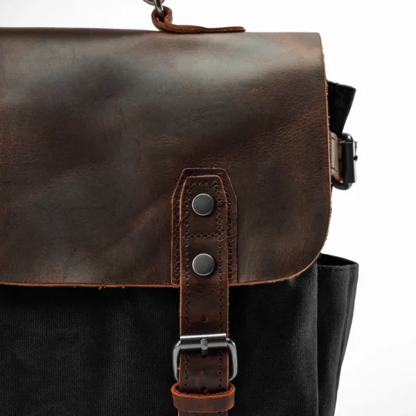 BLACK VINTAGE-STYLE MESSENGER BAG - Image 6