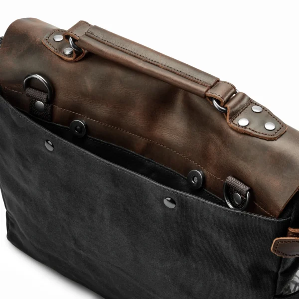 BLACK VINTAGE-STYLE MESSENGER BAG - Image 8